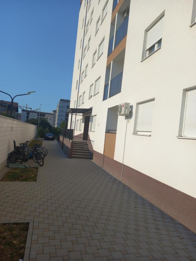 Apartman Vrbas Sa Podzemnom Garazom Banja Luka Exterior foto